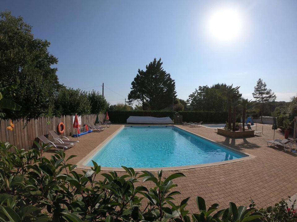 Camping Maeva Escapades Au P'Tit Bonheur Peyrillac-et-Millac Exteriör bild