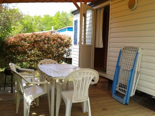 Camping Maeva Escapades Au P'Tit Bonheur Peyrillac-et-Millac Exteriör bild